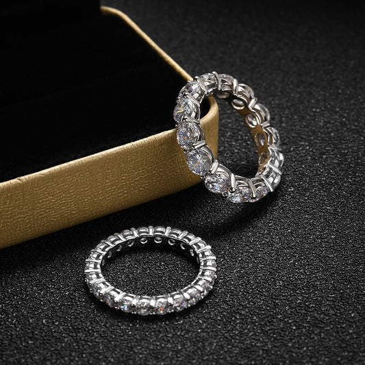 Moissanit Eternity Band Ring aus 925er Sterlingsilber