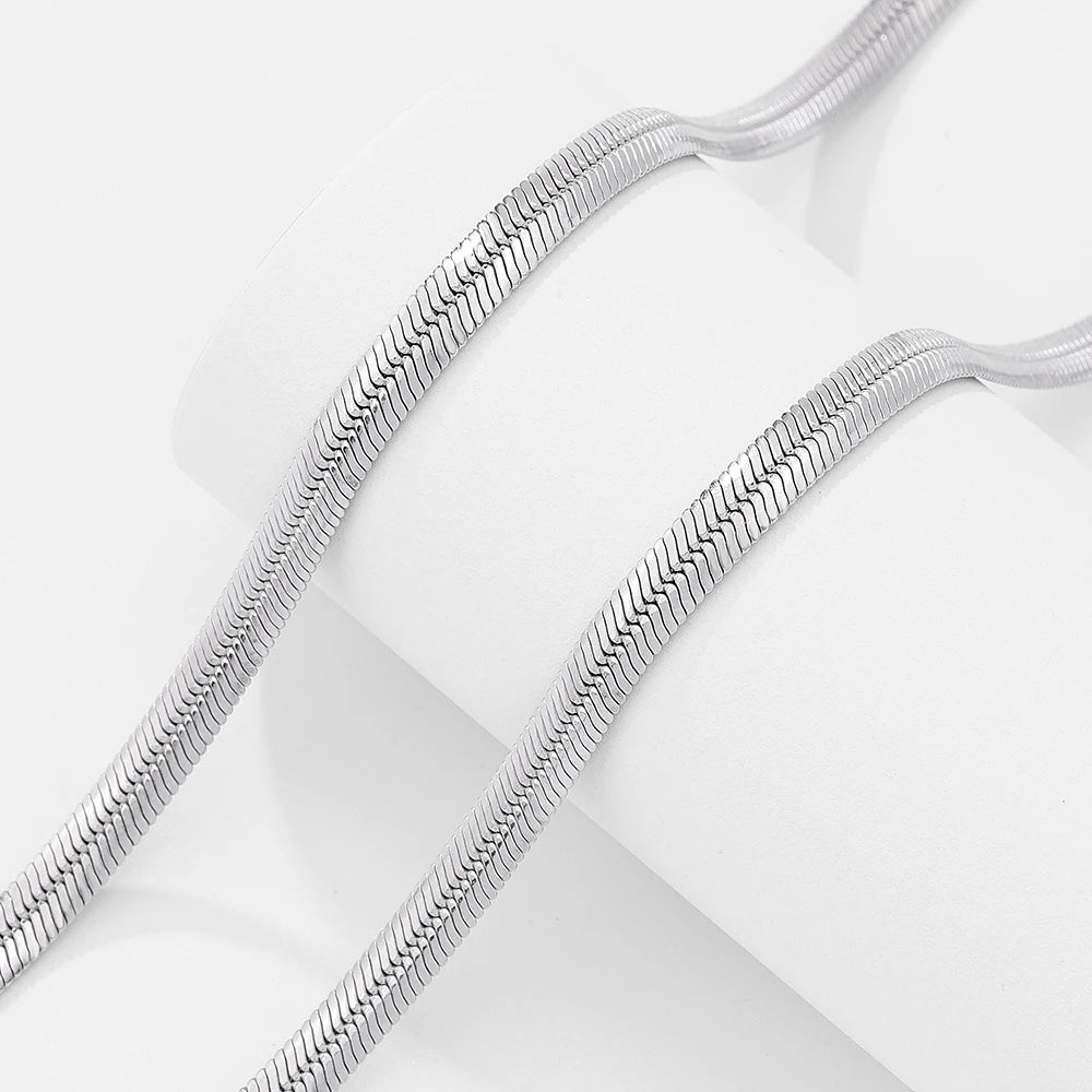 4.5mm Flat Snake Chain in 925 Sterling Silver with 18K Gold Plated.