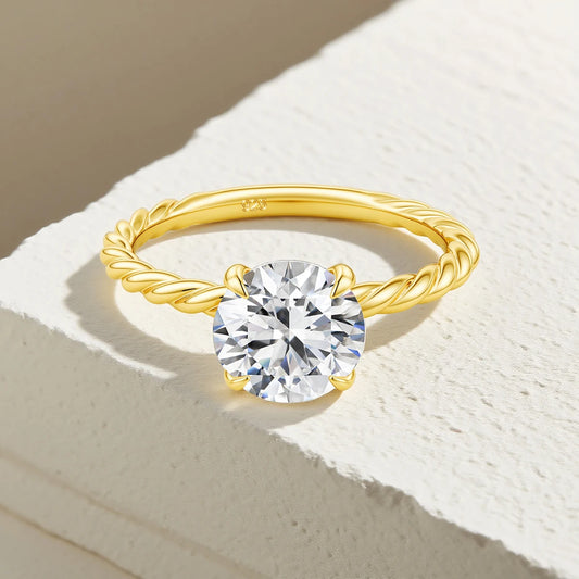 Moissanite Solitarie Ring in 925 Sterling Silver (1/20 14K GF)