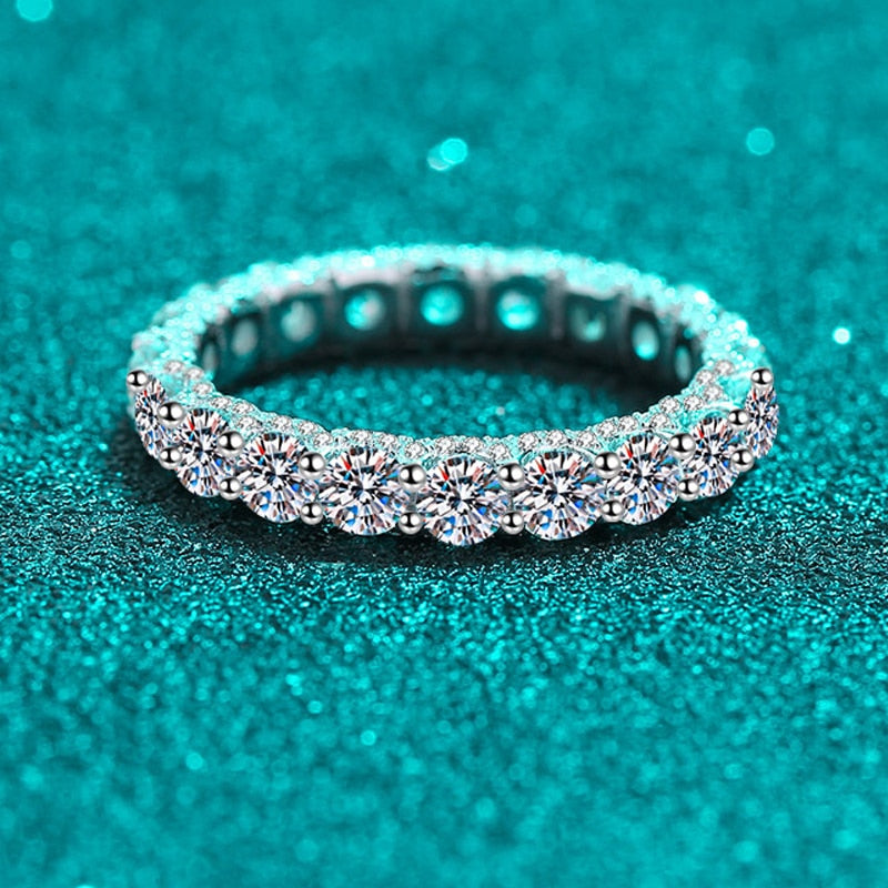 Anillo de moissanita de 2,1 quilates en plata de ley 925 con baño de oro blanco