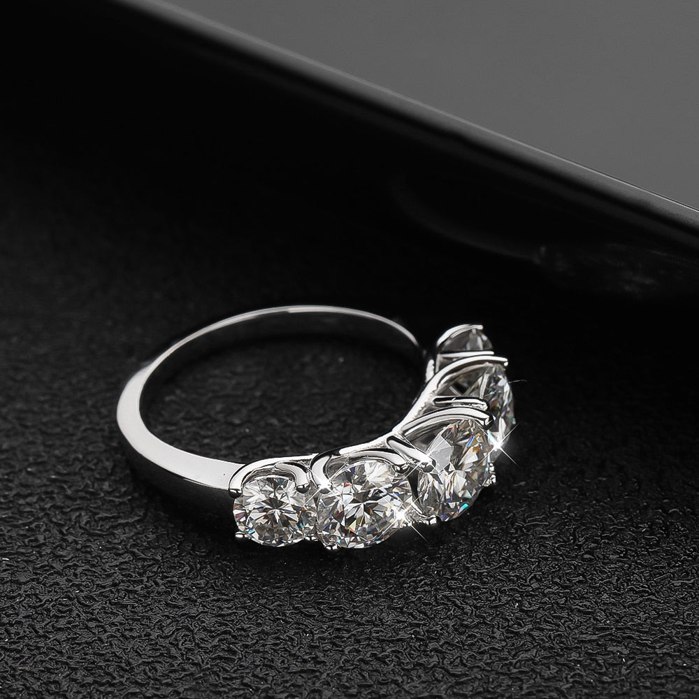 5 Steine ​​3,6 Karat Moissanit-Ring in 925 Sterlingsilber